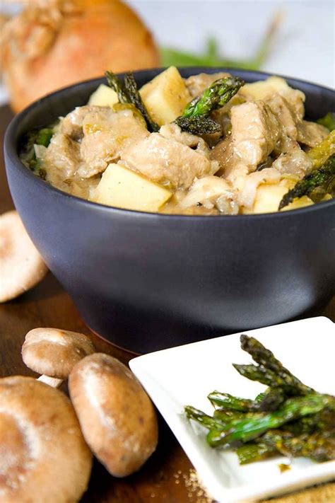 VEAL STEW with asparagus, mushrooms and potatoes - philosokitchen ...