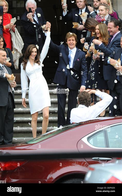 Paul mccartney nancy shevell wedding hi-res stock photography and ...