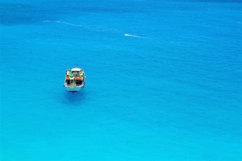 yacht, body, water, boat, daylight, greece, lefkada, ocean | Piqsels