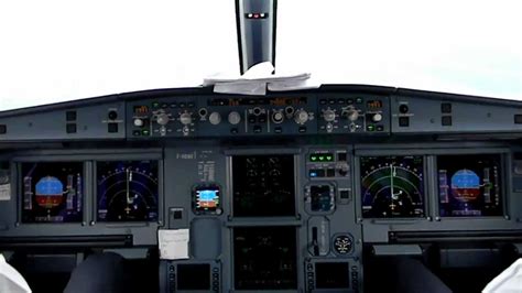 Landing/Atterrissage A320 Paris CDG/LFPG cockpit view - YouTube