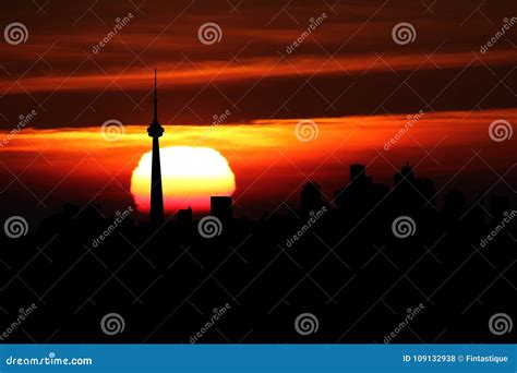 Toronto Skyline at Sunset Illustration Stock Illustration - Illustration of urban, dusk: 109132938