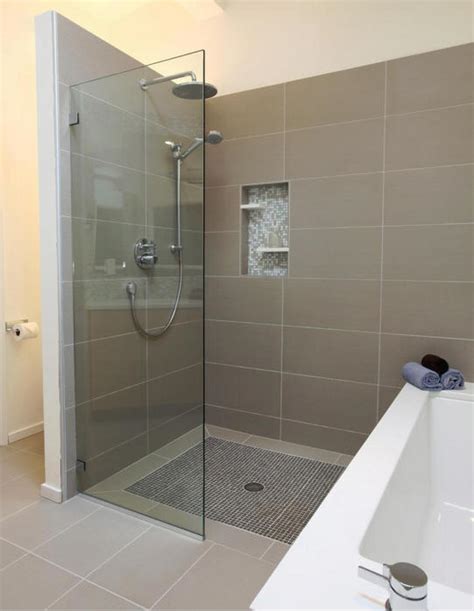 20 Modern Bathrooms With Glass Showers