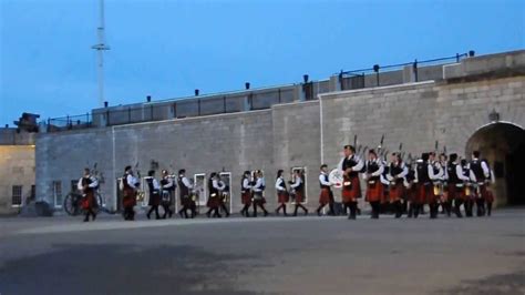 Rob Roy Pipe Band and Highland Dancers - YouTube