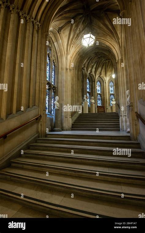 Palace of westminster inside hi-res stock photography and images - Alamy