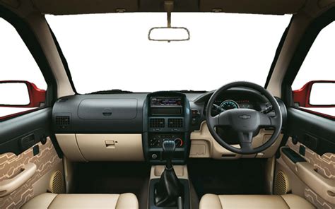 Chevrolet Tavera [2006 - 2017] Photos | Tavera [2006 - 2017] Interior and Exterior Photos ...