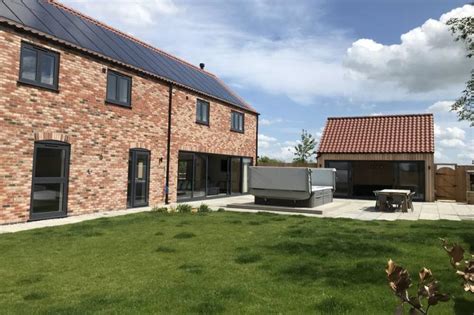 The Hazels, Ashlin Farm Barns - Cottages in Lincolnshire sleeping 8