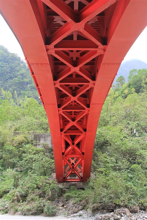 Under the red bridge | At Taroko Gorge in Hualien, Taiwan | thejourneyingengineer | Flickr