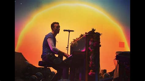 Coldplay - Paradise (Live at Glastonbury 2016) 4K 60FPS - YouTube