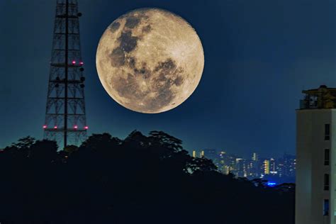 Photography – Super Moon & Multi-Exposures – miniLiew