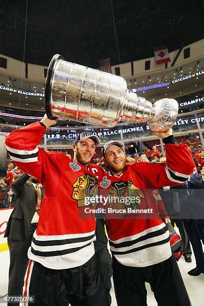 Patrick Kane Stanley Cup Photos and Premium High Res Pictures - Getty ...