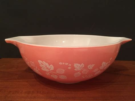 Pyrex USA Glass Mixing Bowl Extra Large