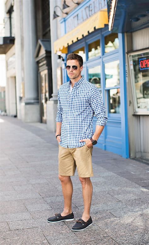 khaki shorts outfit ideas men