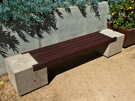 diy garden bench - Google-søk | Garden bench diy, Concrete garden, Diy garden furniture