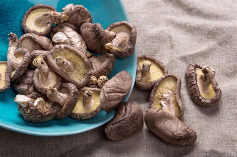 BETA-GLUCANS: THE KEY NUTRIENT IN SHIITAKE MUSHROOMS - Project Wellness Now