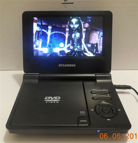 Sylvania SDVD7014 Portable DVD Player 7" Screen with Power Adapter - DVD & Blu-ray Players