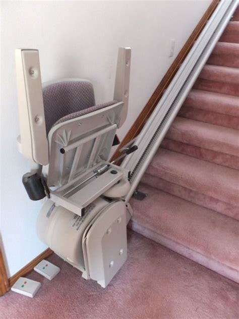 Lot Detail - ACORN STAIR LIFT WITH TWO REMOTES