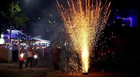 MP: Shopkeepers threatened for selling crackers with images of Hindu ...