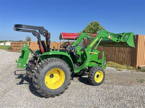 2017 JOHN DEERE 3025E & ATTACHMENTS - LOW HOURS | Live and Online Auctions on HiBid.com