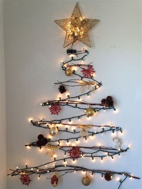 62 Creative Wall-Mounted Christmas Trees - DigsDigs