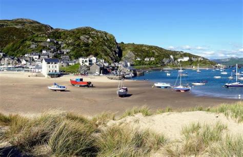 Barmouth Beach - Gwynedd | UK Beach Guide