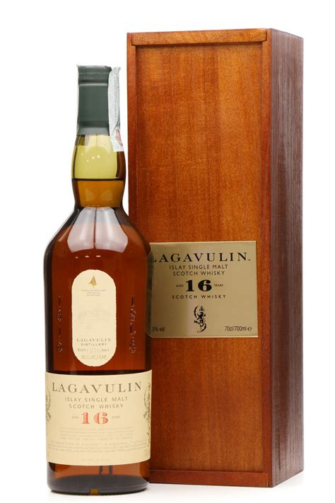 Lagavulin 16 Years Old - Italian Market (Wooden Box) - Just Whisky Auctions