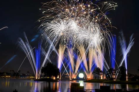 How to Photograph Fireworks at Walt Disney World