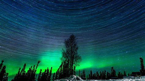 Hypnotic Northern Lights Time-Lapse Captured Over 2 Magical Nights in Alaska | HuffPost