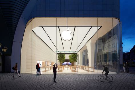 Apple's Beautiful New Store in Brussels Opens to Long Lines and Fanfare ...