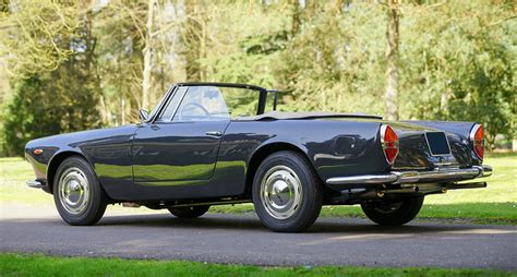 The classic convertibles we dream about driving this summer | Classic Driver Magazine