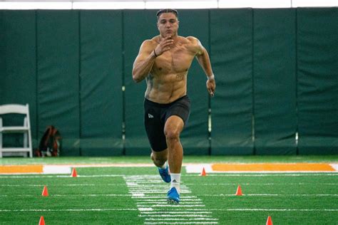 Defensive end Jaelan Phillips shines on Pro Day - The Miami Hurricane