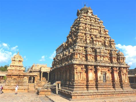 Darasuram Airavateswarar temple (Part-1) - A Chola repository of micro carvings and sculptures