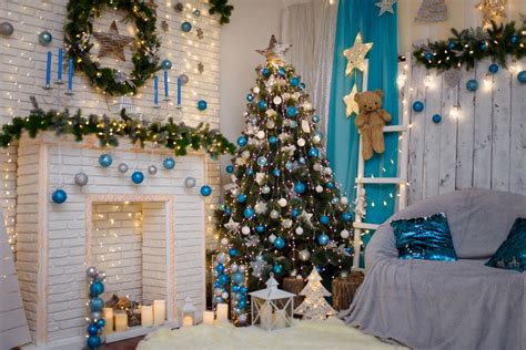 How To Decorate A Winter Wonderland Christmas Tree | The Lakeside ...