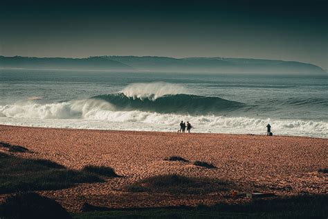 How HBO’s ‘100 Foot Wave’ Captured Big-Wave Surfing – The Hollywood ...