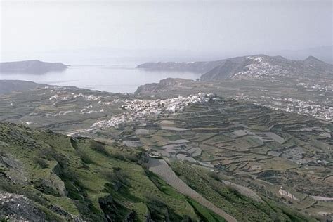 Thira (Santorini) Volcano, Greece, Volcano Photo