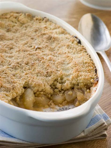 Easy Apple Crumble Recipe - Liana's Kitchen