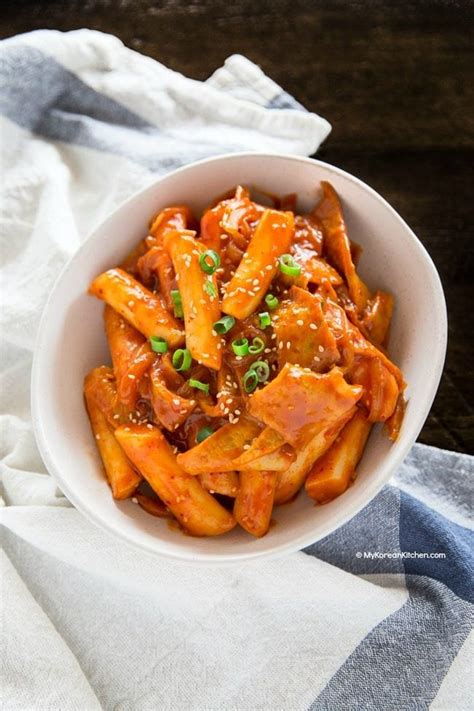 Best Tteokbokki Sauce Recipe: Easy Homemade Guide 2023