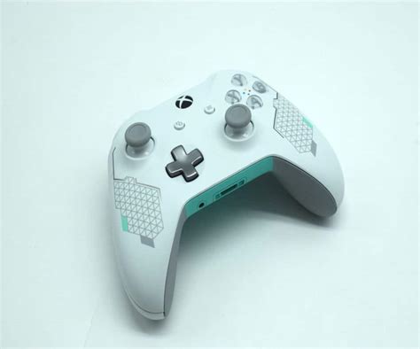 Official Xbox One Wireless Controller Sport White Grade B - Baxtros