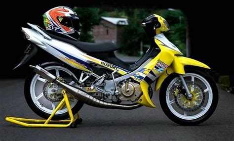 Suzuki Satria Hiu Harga Gelap, Unit Jadi Buruan, Banderol Lampaui Ninja 2-Tak? - GridOto.com