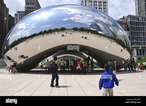 Cloud Gate, Millennium Park, Chicago, Illinois, USA Stock Photo - Alamy