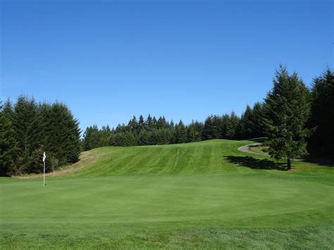 Trophy Lake Golf and Casting (Port Orchard, Washington) | GolfCourseGurus