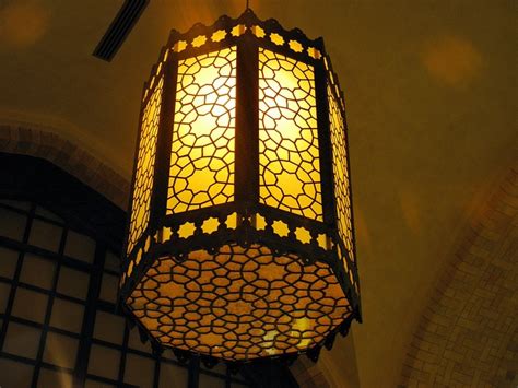 "Fanoos" arabic lantern. To incorporate in ceremony/reception? | My dream wedding | Pinterest ...