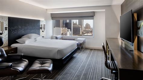 Downtown Dallas Hotel Rooms and Suites | Hyatt Regency Dallas