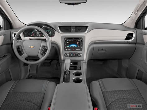 2017 Chevrolet Traverse Interior | U.S. News & World Report