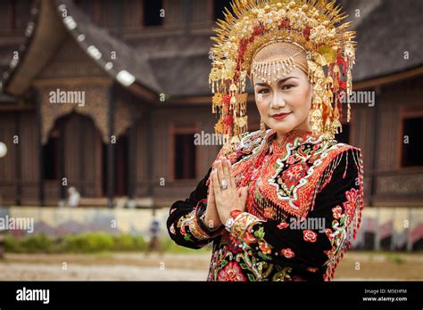 Minangkabau woman hi-res stock photography and images - Alamy