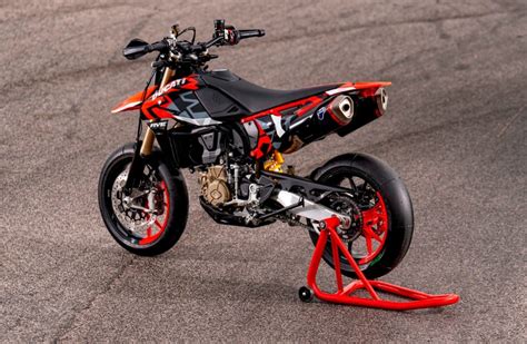 Ducati Hypermotard 698 Mono: stradale, ma non solo - Xoffroad