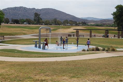 Adventures of a Semper Fi Family: Lake Skinner Splash Pad