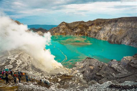 10 Amazing Volcanoes in Indonesia | Authentic Indonesia Blog