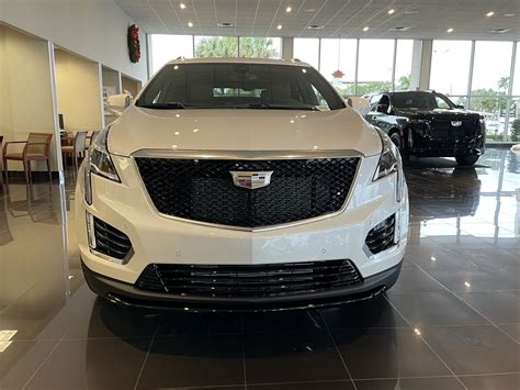 2021 Cadillac XT5 Sport With Black Wheels: Live Photo Gallery