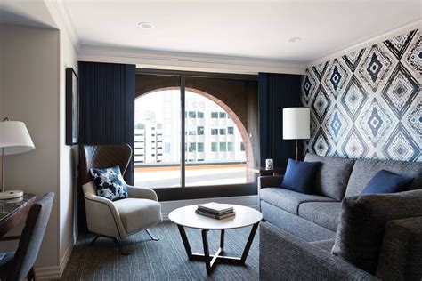 Boston Harbor Hotel Rooms | Boston Marriott Long Wharf