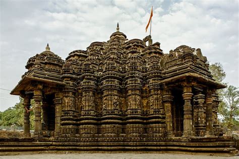 Hemadpanthi Ambreshwar Shiva Temple Ambarnath East Editorial Photography - Image of maharashtra ...